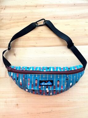 Kavu Spectator Multicolor Paddle Print Belt Bag